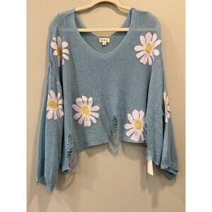 POL Distressed Daisy Flower V-Neck